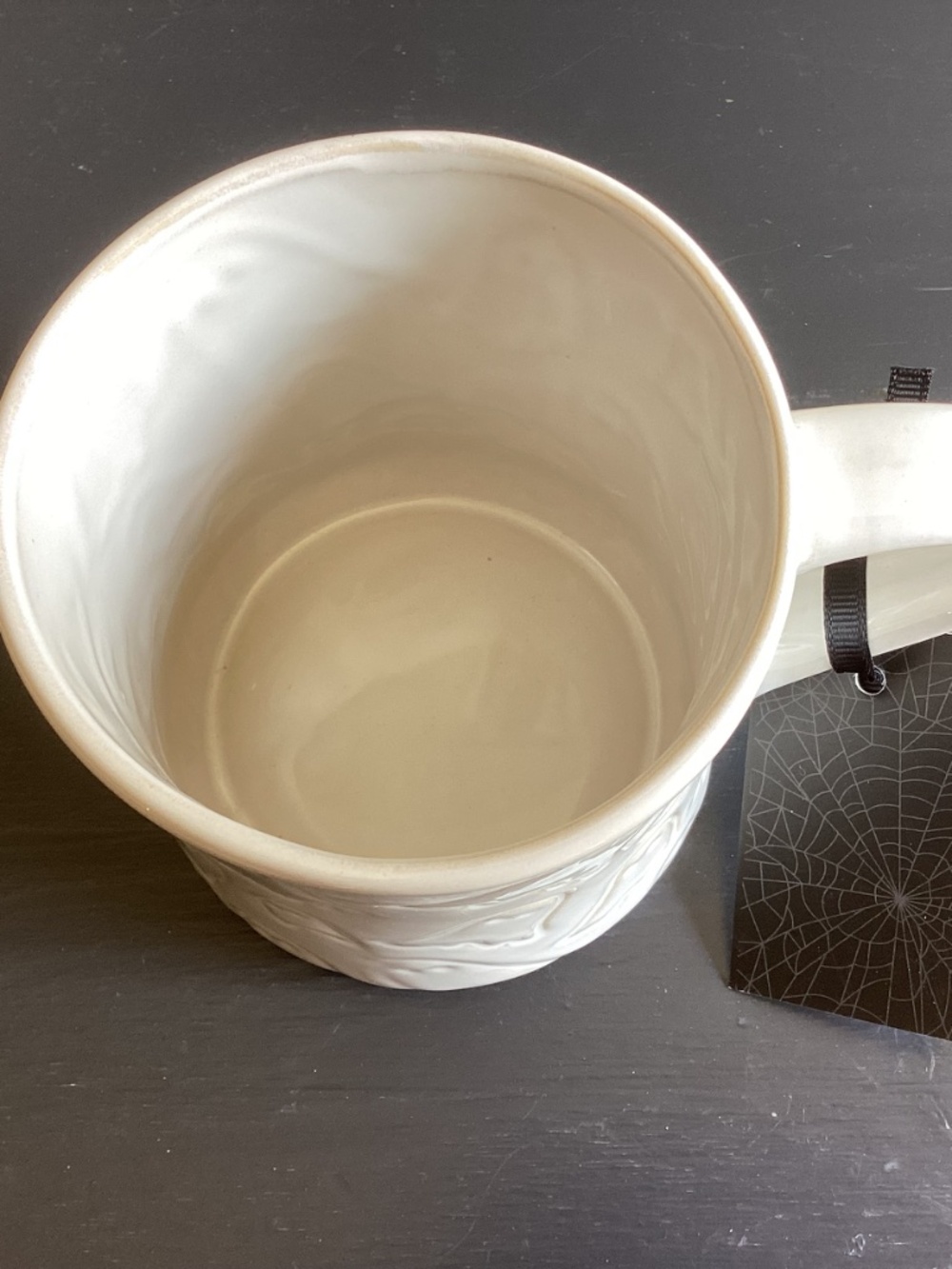 NWT Cobwebs & Cauldrons White Ghosts Embossed Ceramic Coffee Mugs Beige 20oz - Picture 4 of 5